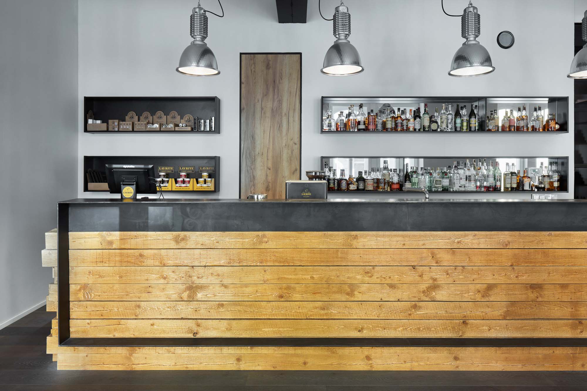 Obrázek - (Galerie) Dřevěný bar - 2