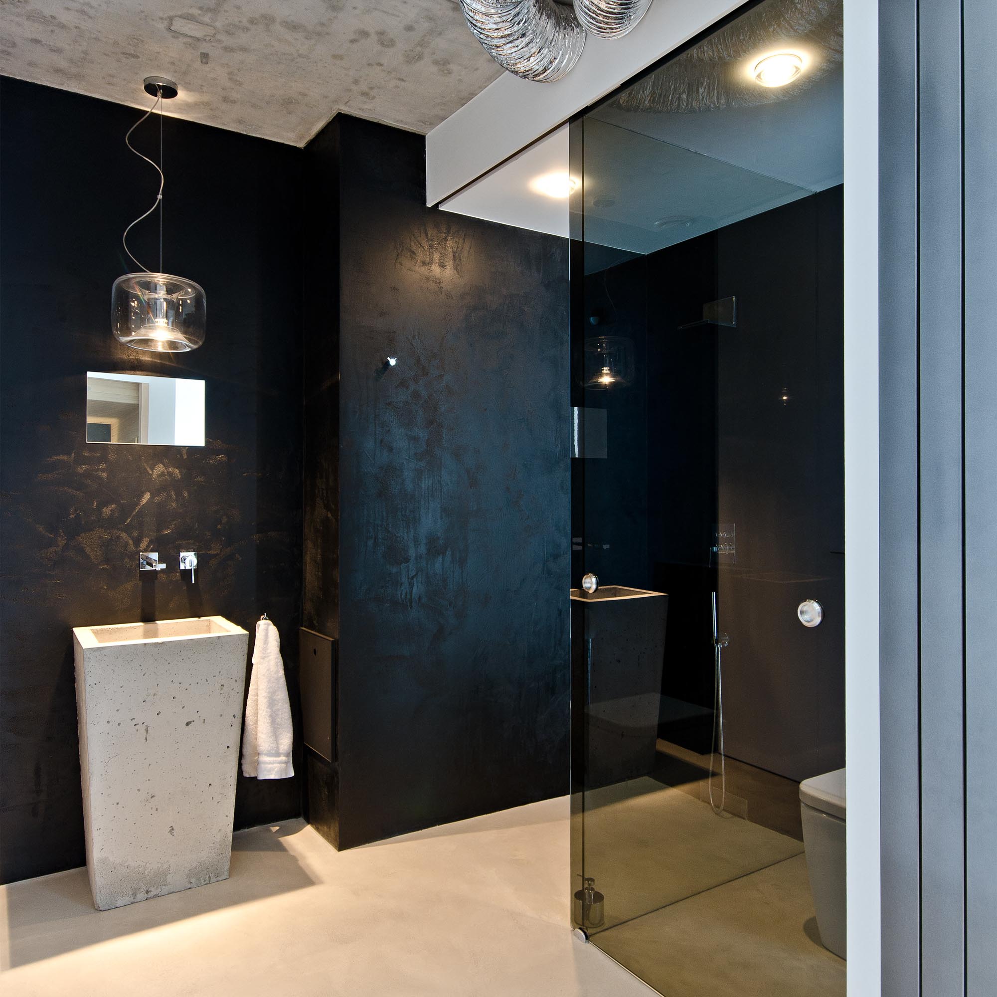 Atypická domácí sauna na míru ve wellness vily OSICE | OOOOX