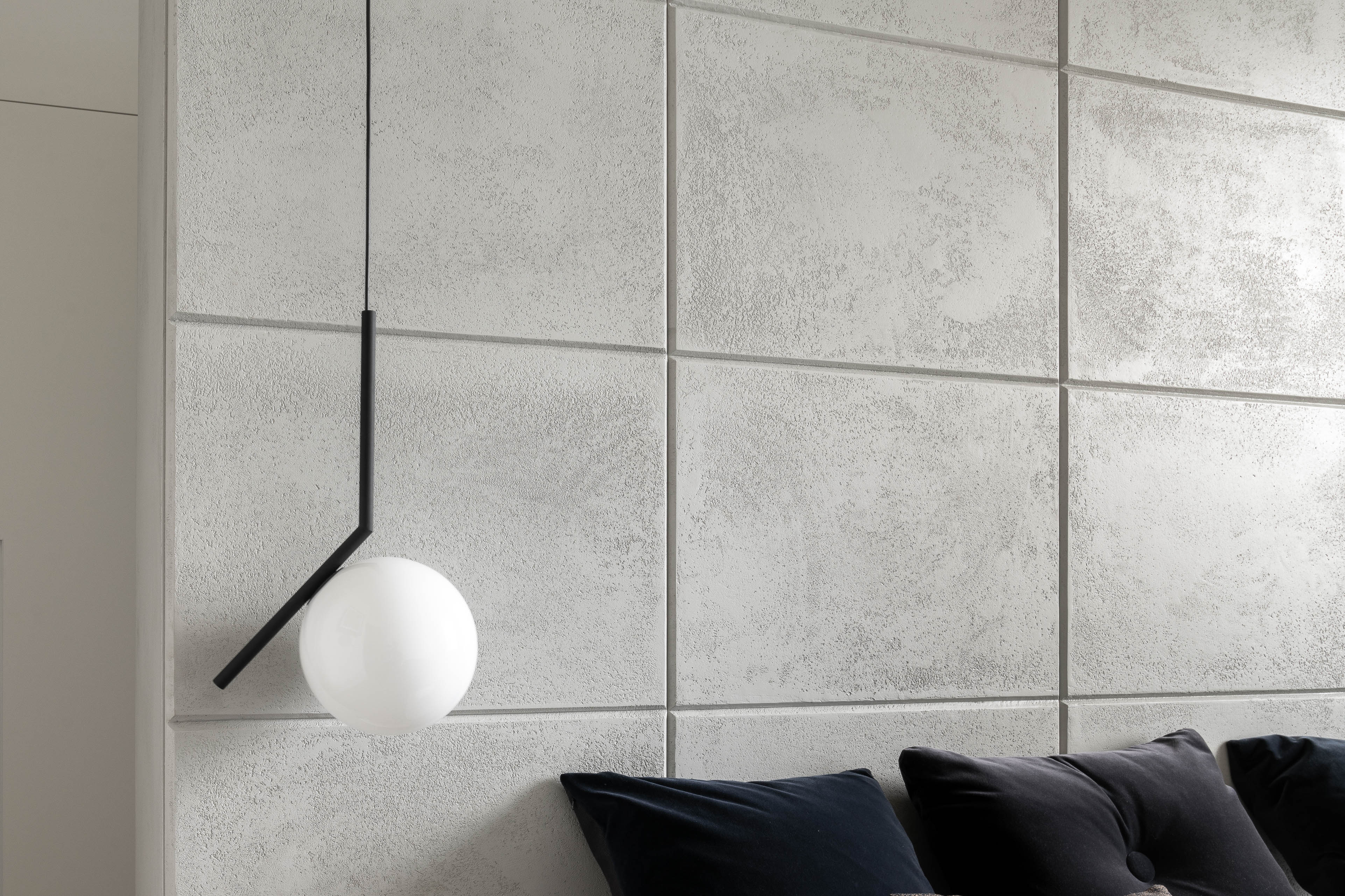 Obrázek - (Galerie) Geometrické stěrkované čelo postele