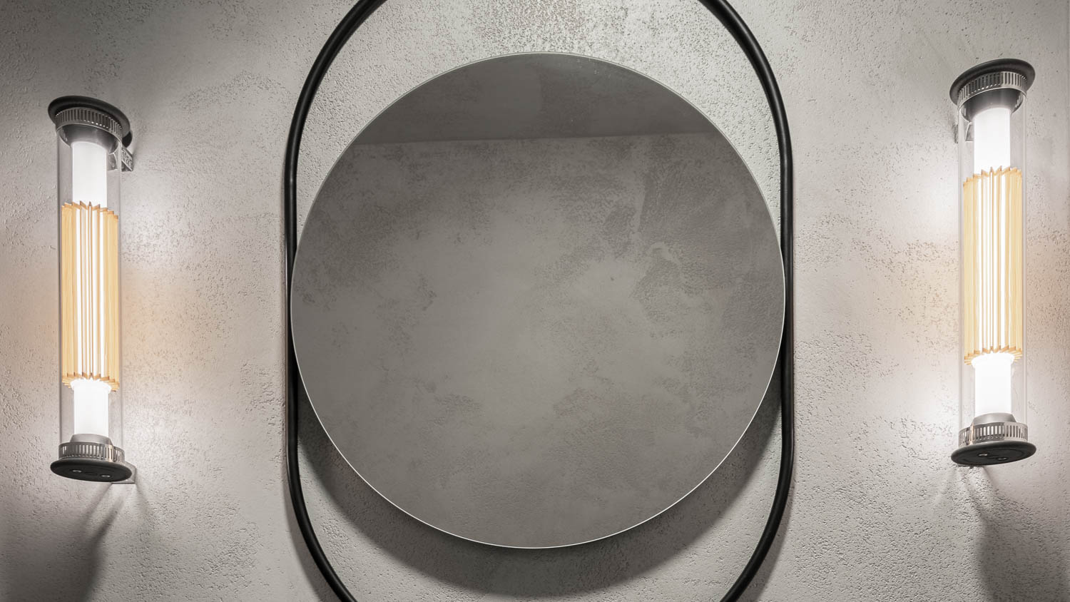 DLAZDENA - apartment with yellow stairs