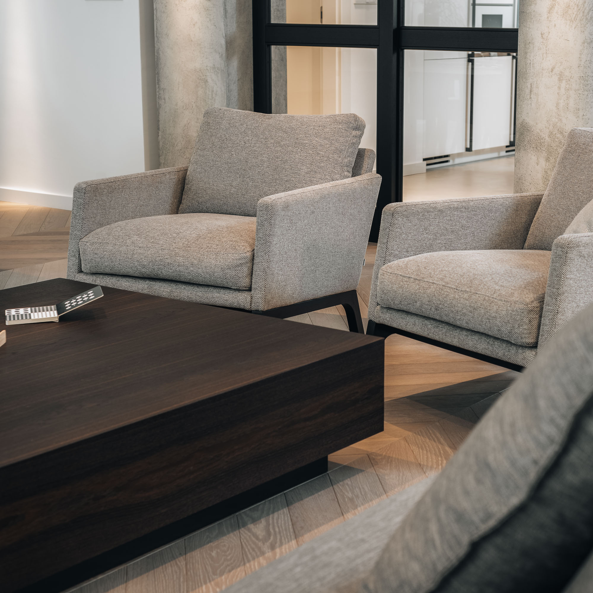 Prague apartment renovation – living area with timber-framed glazed partitions | OOOOX