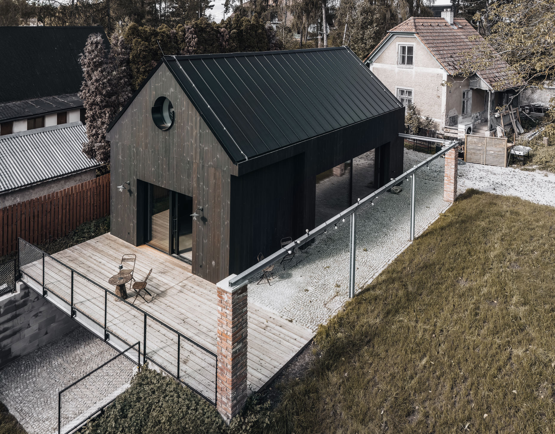 Image - (Gallery) Exterior view of a newly built family house - 05