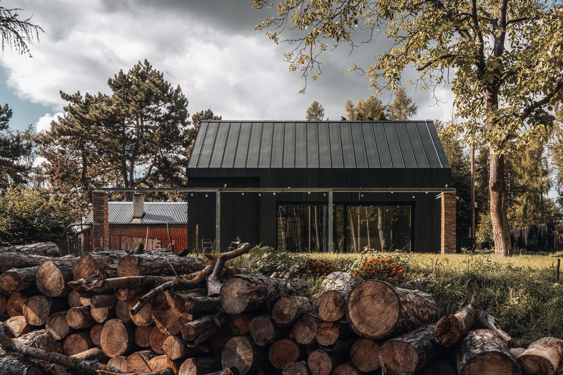 Obrázek - (Galerie) Pohled z exteriéru na novostavbu rodinné chaty