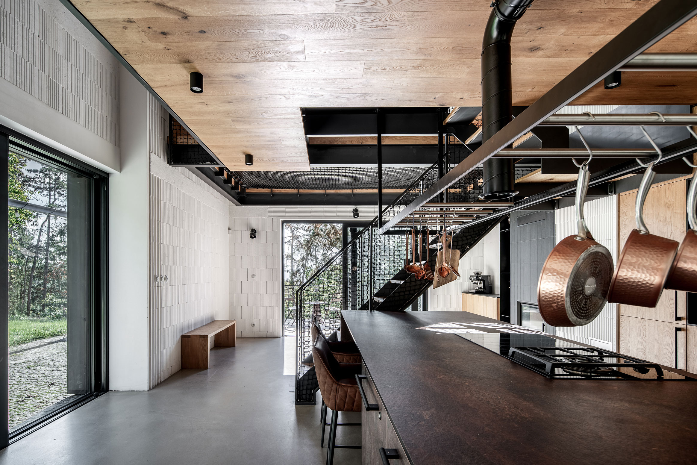 Obrázek - (Galerie) Moderní kuchyňská linka v interiéru
