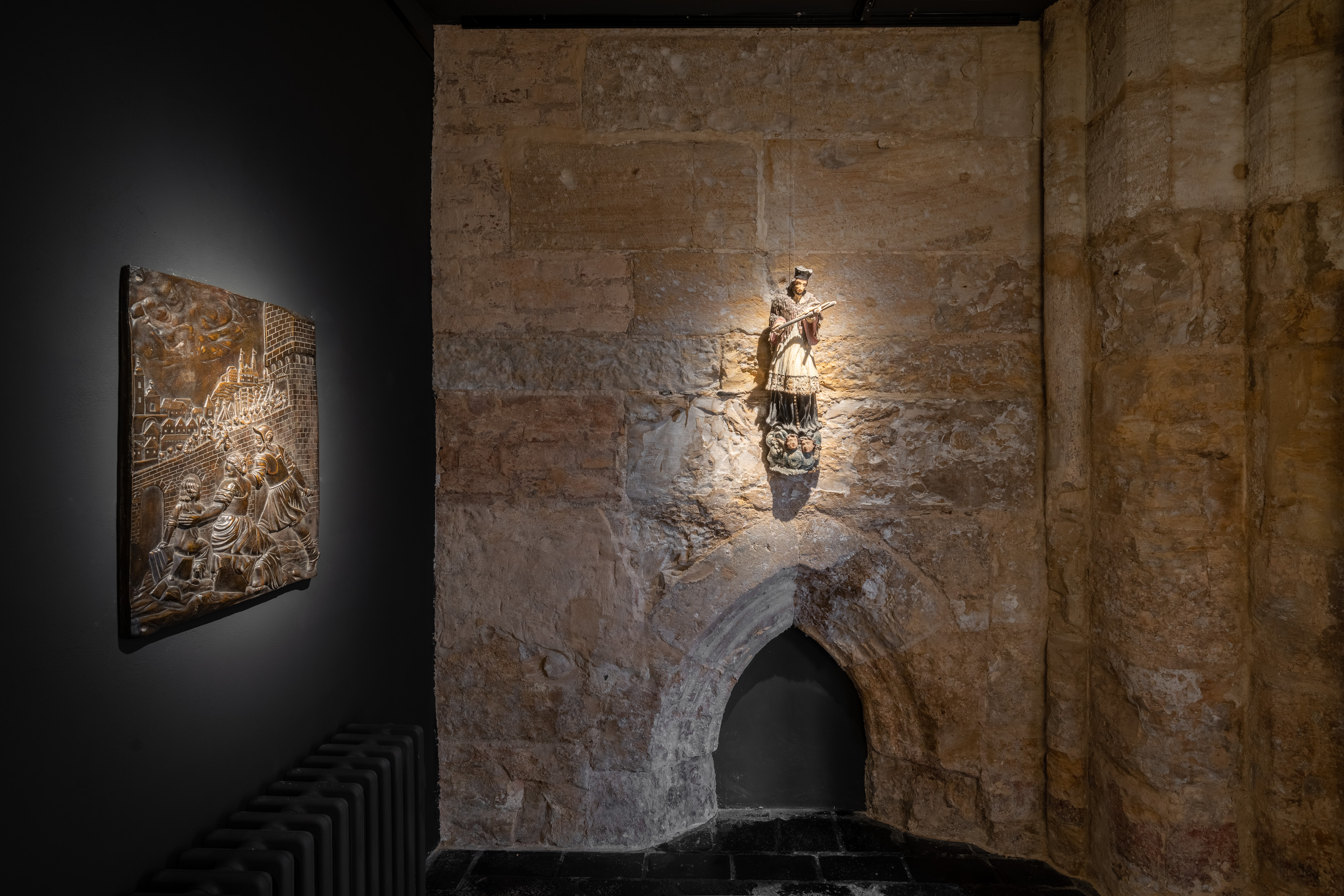 Image - (Gallery) Black Gallery Lounge