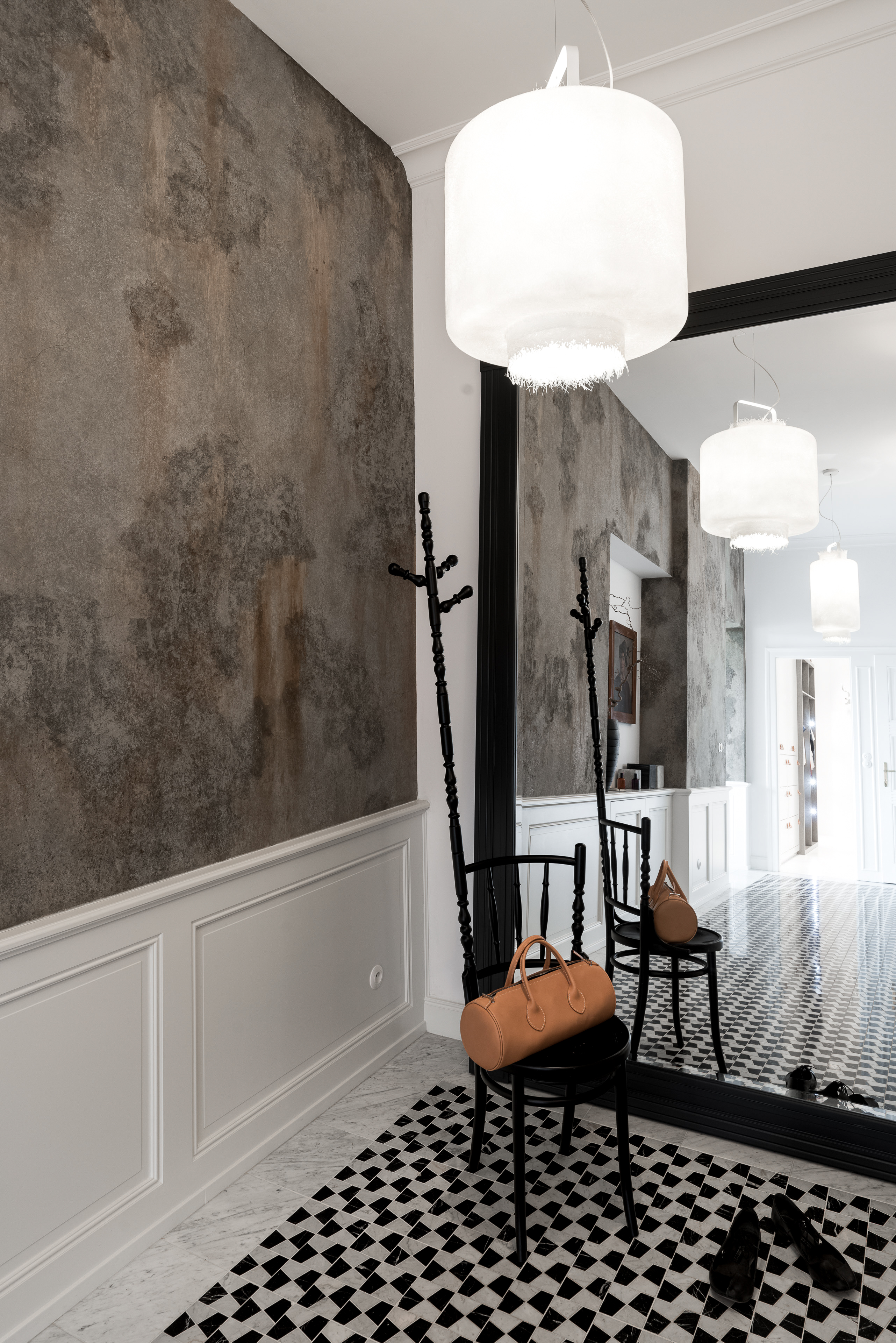 Obrázek - (Galerie) Vstupní hala s kamennou mozaikou