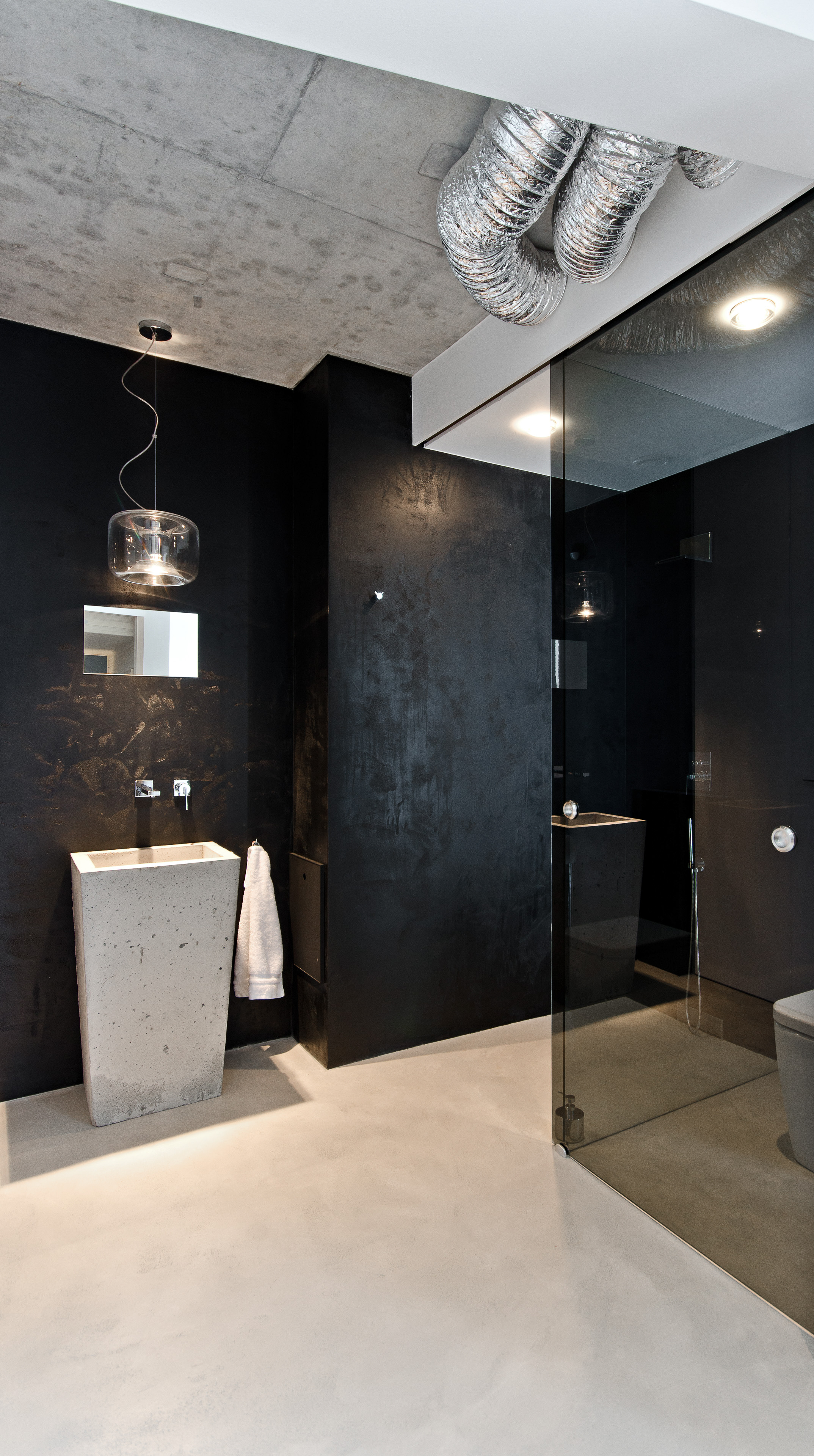 Image - (Gallery) Relaxing bathroom with concrete sink