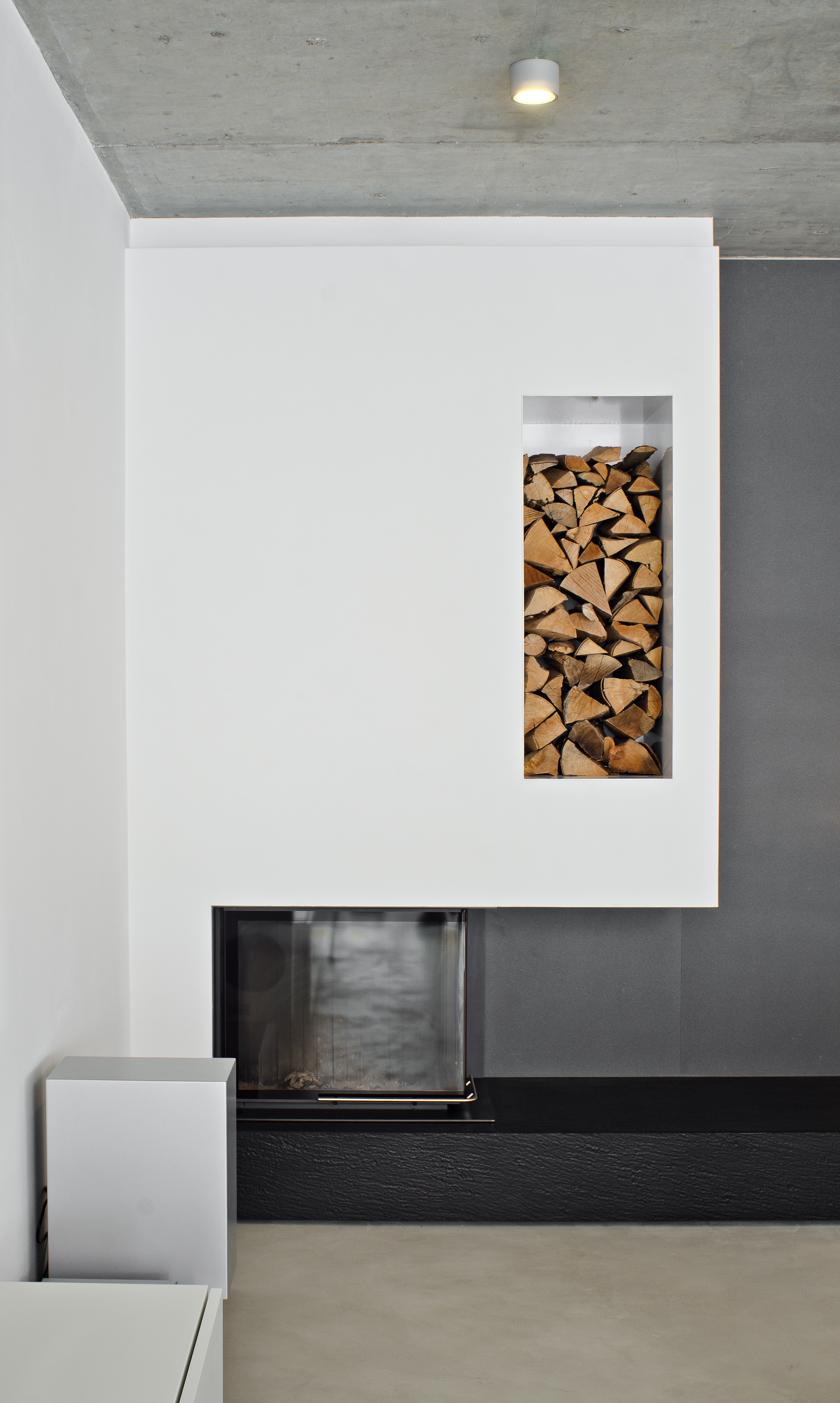 Image - (Gallery) Fireplace corner