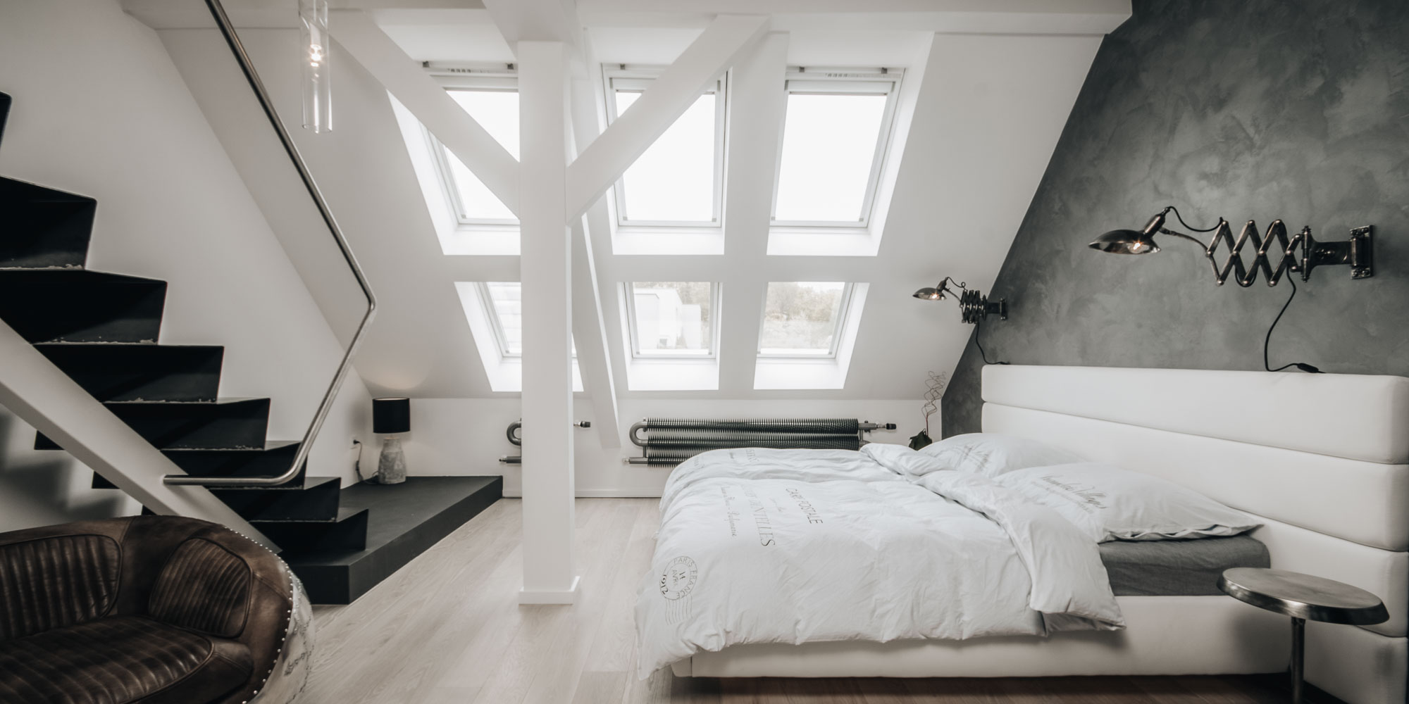 Image - (Portfolio) OSTROVSKÉHO Attic Apartment - 1