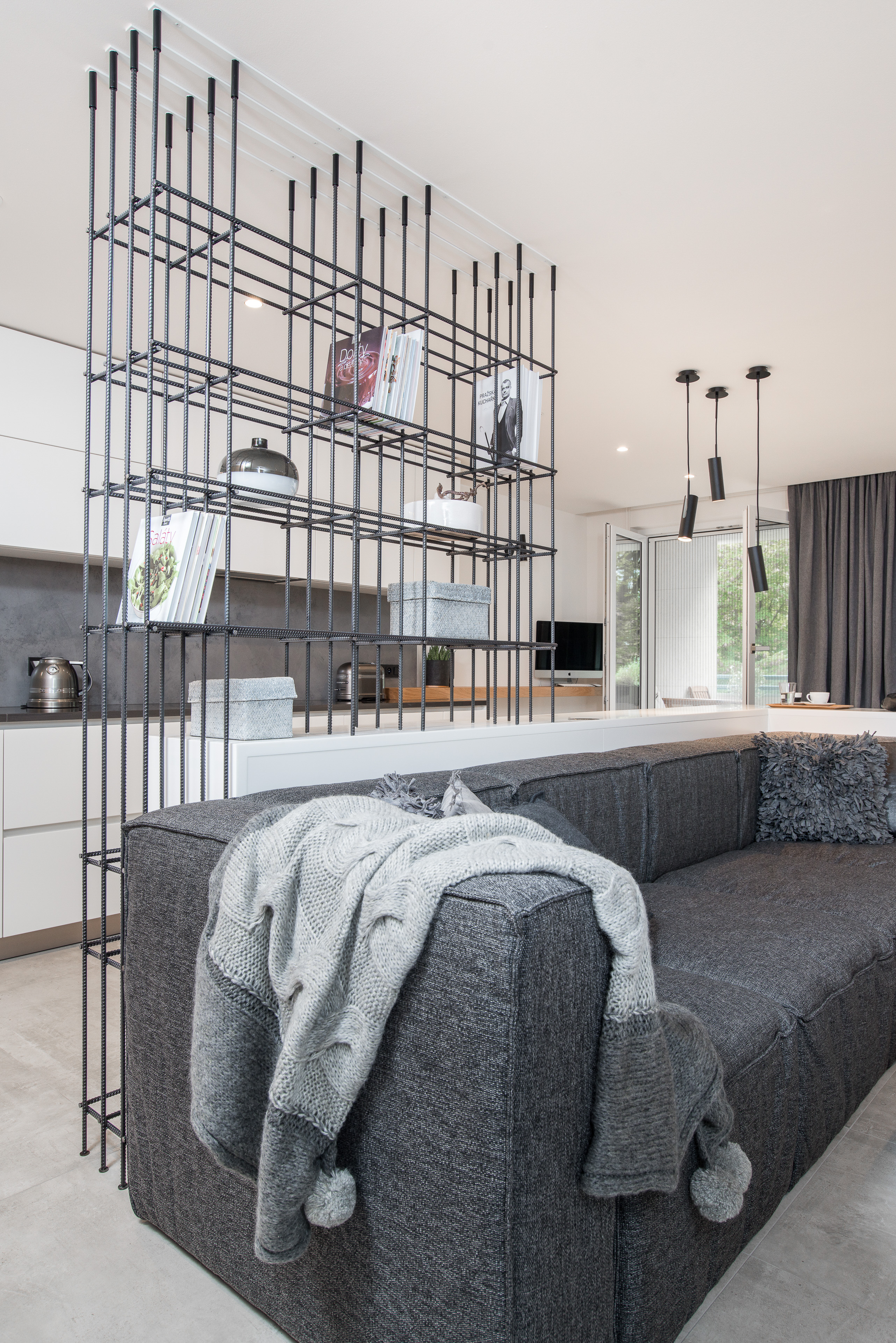Image - (Gallery) Living room with roxor shelf - 3