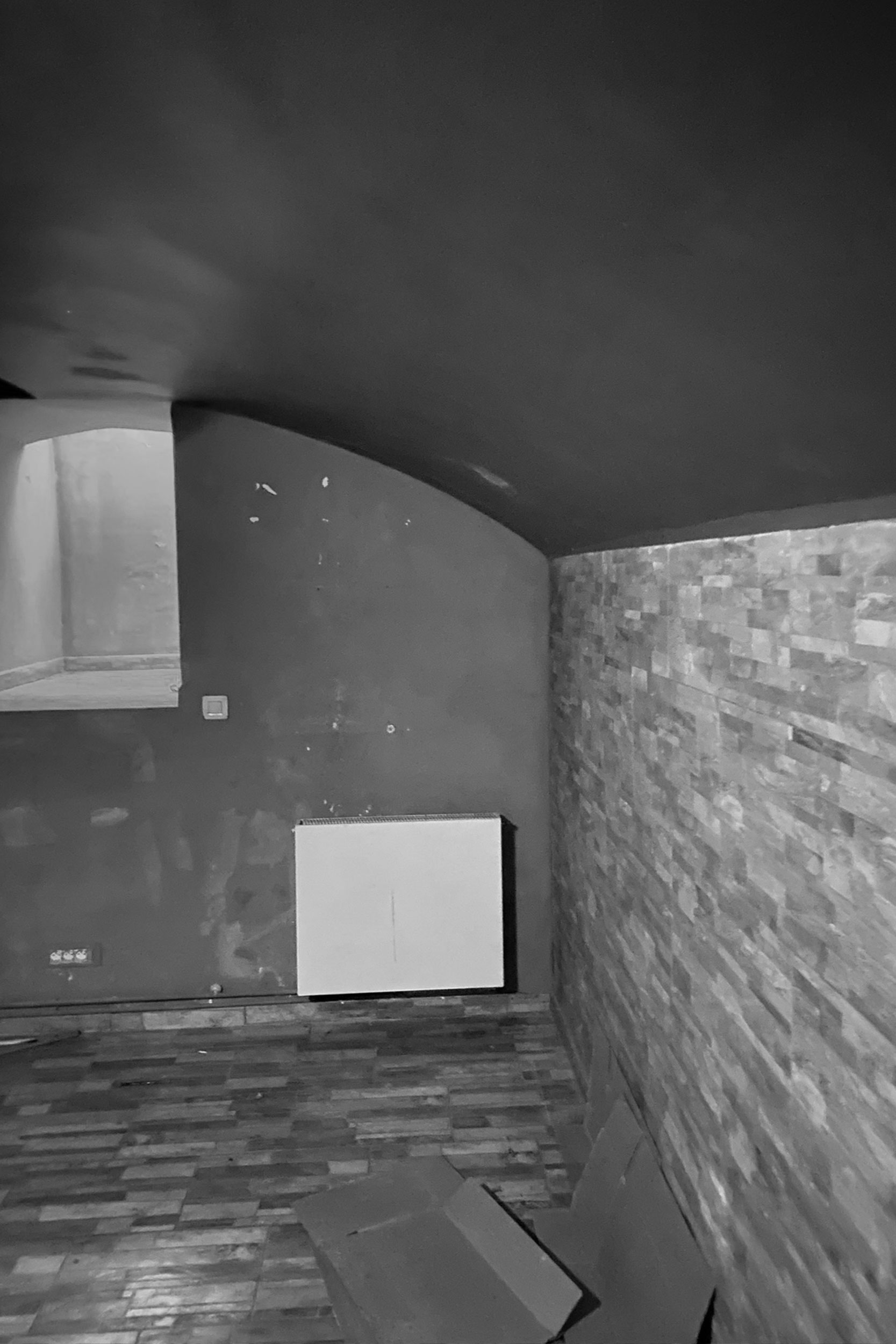 Původní stav oděvního butiku KALFAR před rekonstrukcí od architektů OOOOX