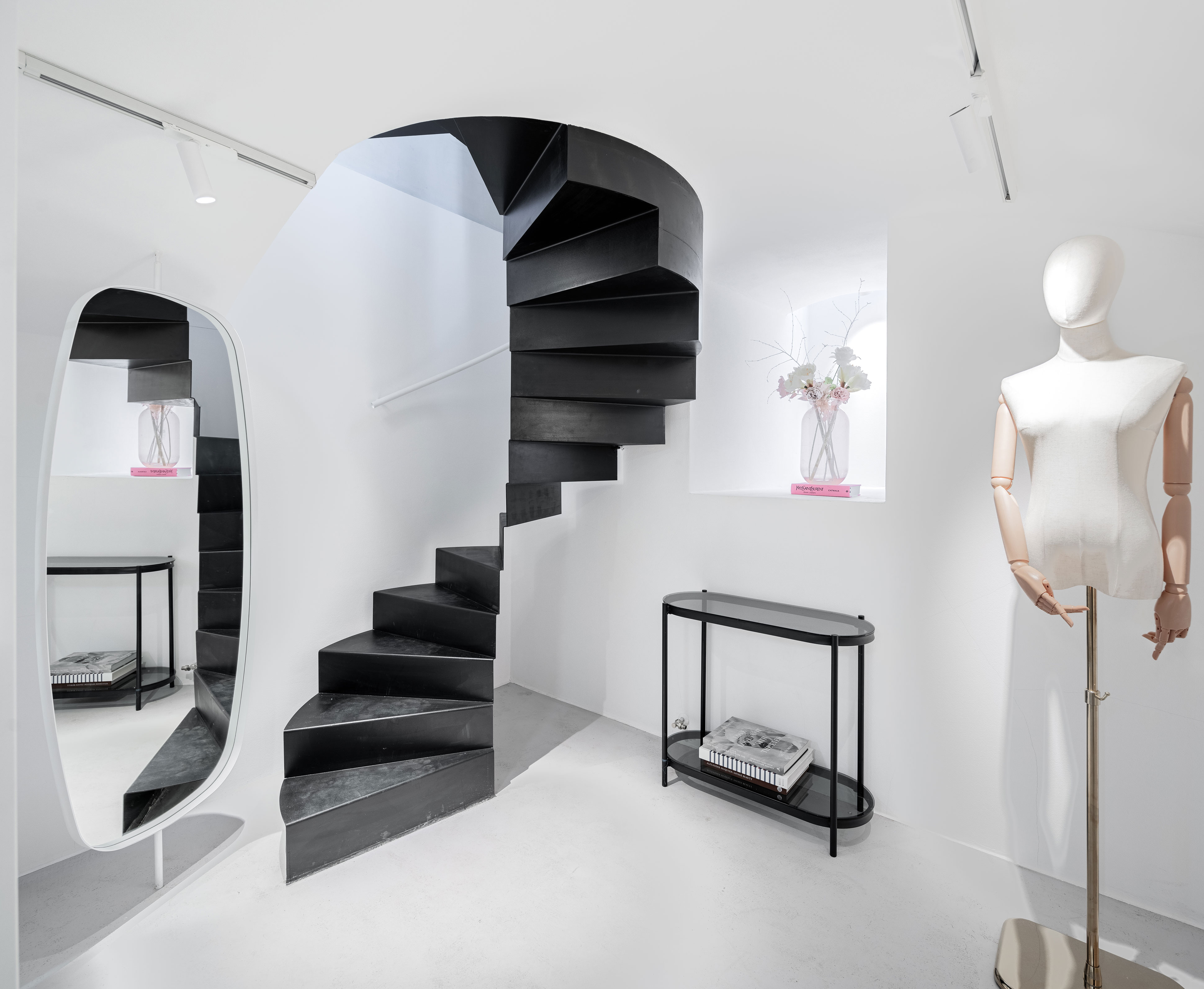 Image - (Gallery) Spiral staircase detail - 02