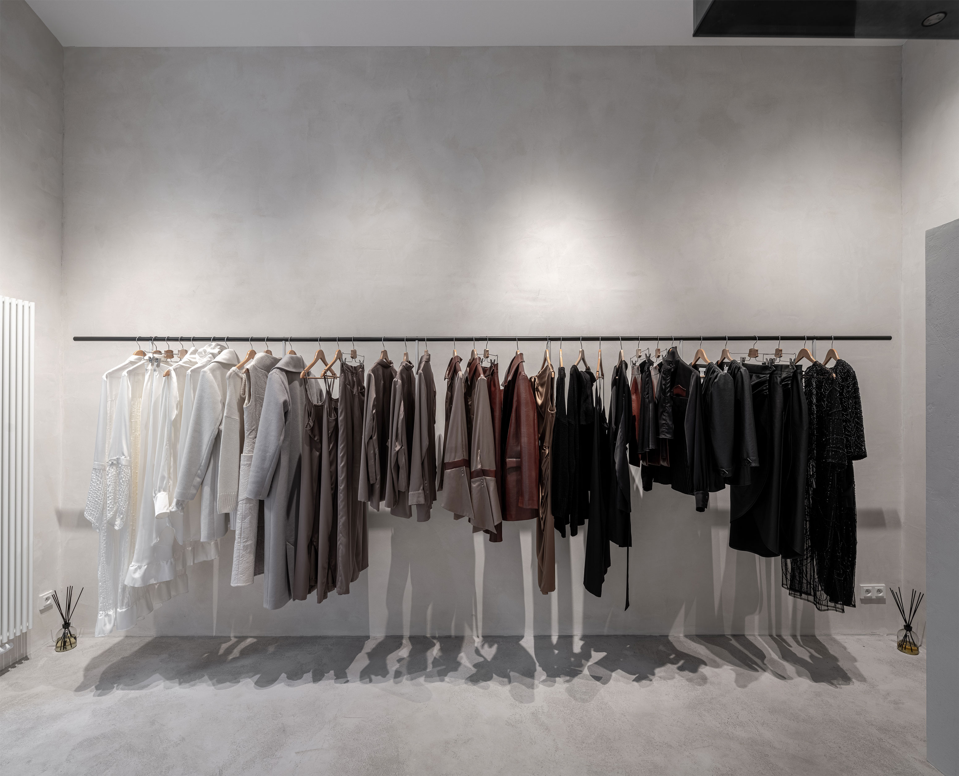 Image - (Gallery) Design boutique in a minimalist style - 19