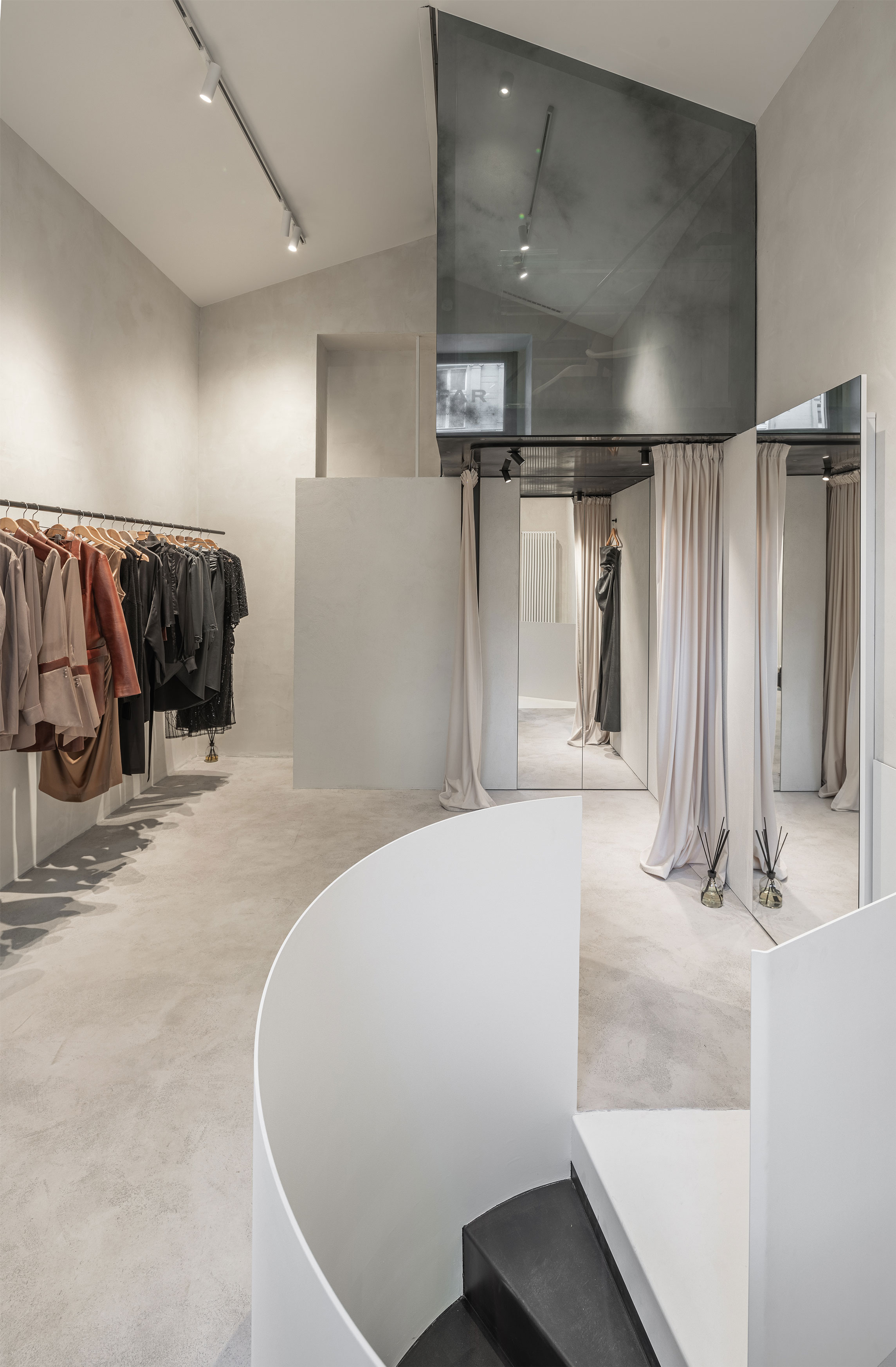 Obrázek - (Galerie) Designovy butik v minimalistickém stylu - 24