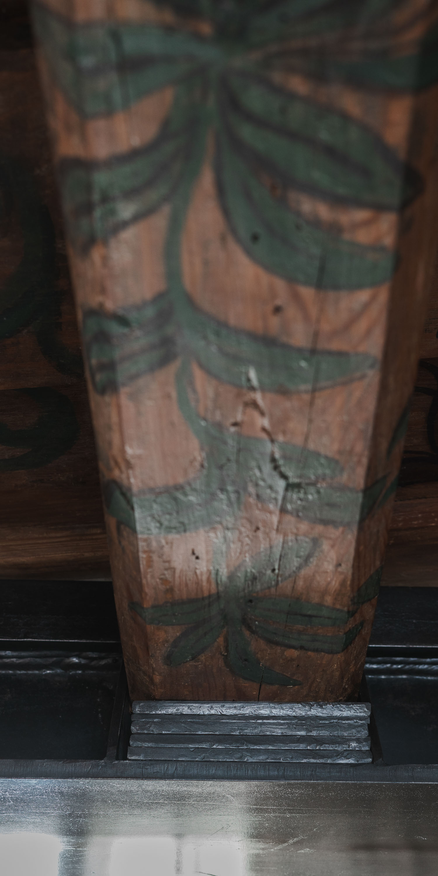 Image - (Gallery) Detail of a historic ceiling