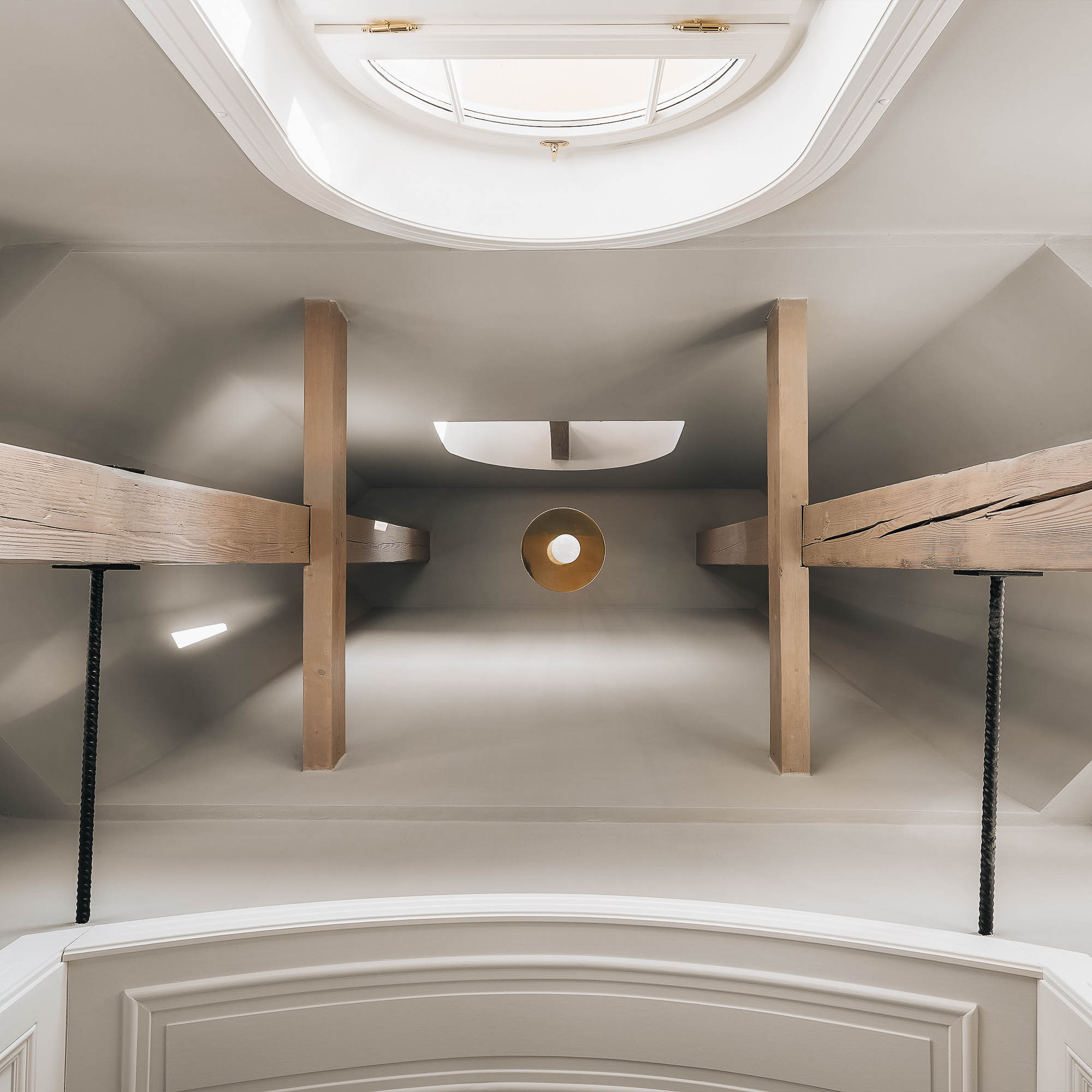 View of the original attic structure detail in the Josefov interior reconstruction | OOOOX