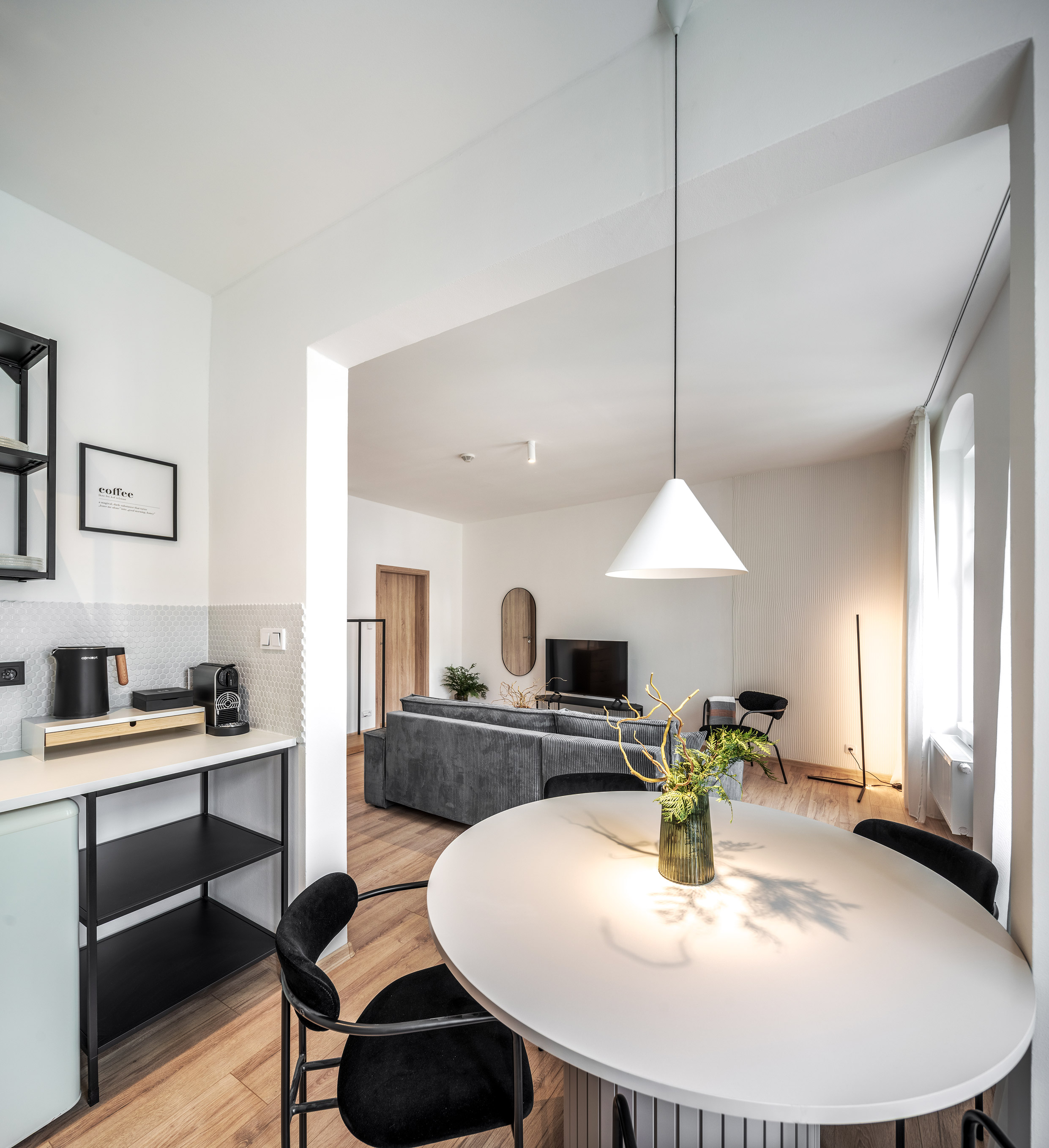 Obrázek - (Galerie) Hotelový apartmán v minimalistickém stylu - 04