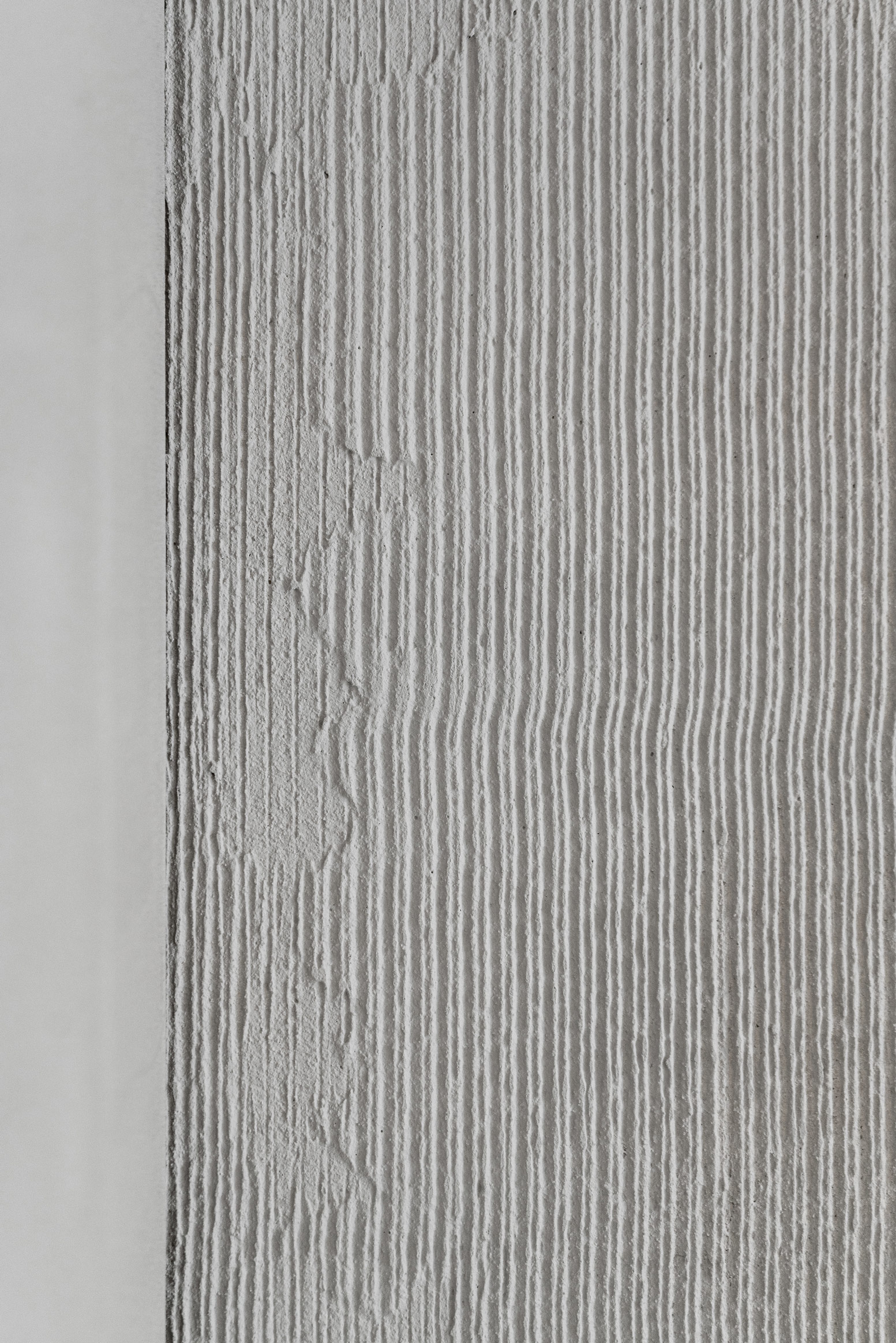 Image - (Gallery) Textured concrete plaster detail